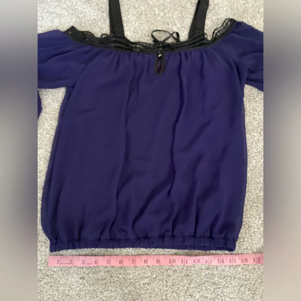 Accepting offers- Ladies Blouse - Picture 10 of 10